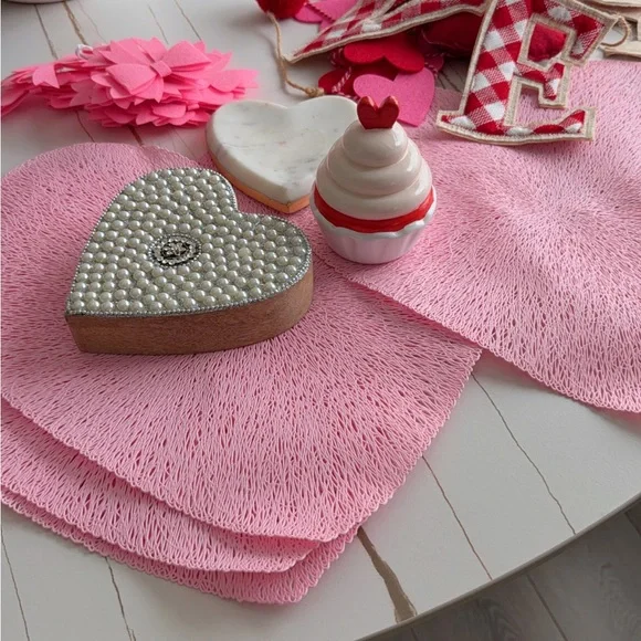 Pink Heart-Shaped Table Mats - Picture 1 of 4